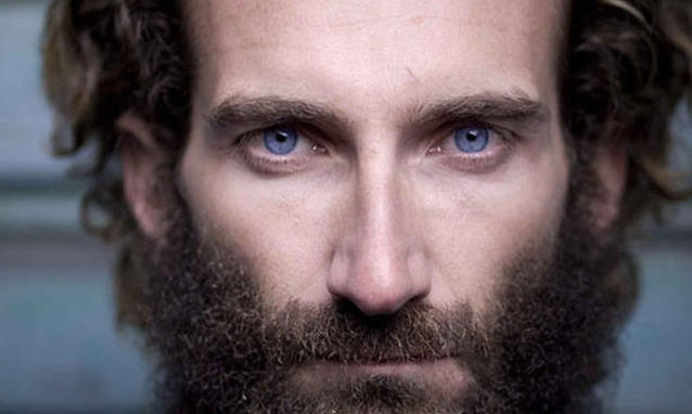 Un anno su un iceberg per capire il mondo: la nuova sfida di Alex Bellini.